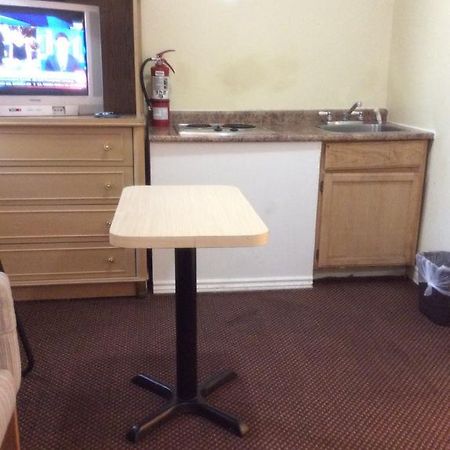 Palace Inn Motel Sarnia Kültér fotó