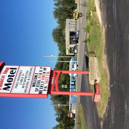 Palace Inn Motel Sarnia Kültér fotó
