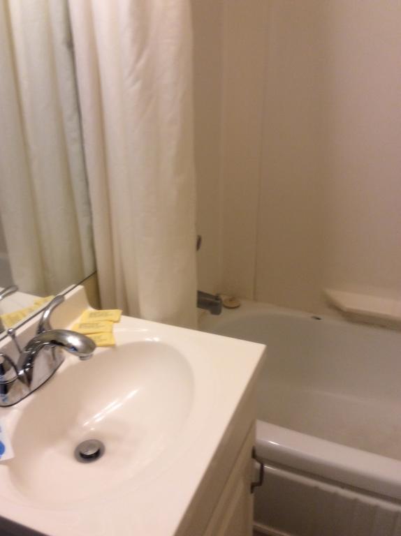 Palace Inn Motel Sarnia Kültér fotó