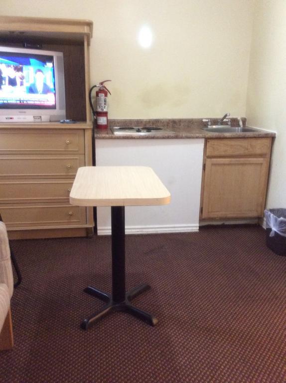 Palace Inn Motel Sarnia Kültér fotó