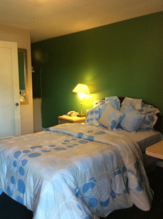 Palace Inn Motel Sarnia Szoba fotó