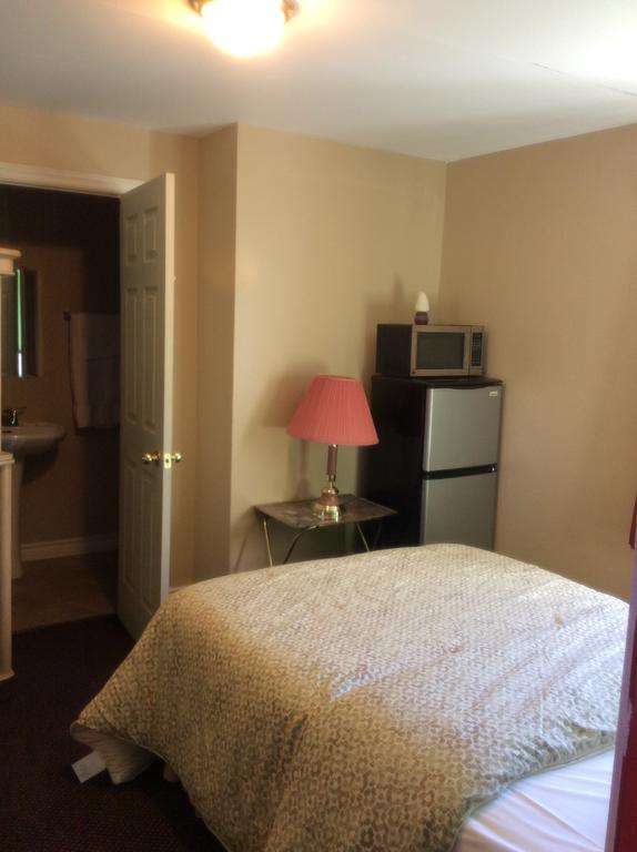 Palace Inn Motel Sarnia Kültér fotó
