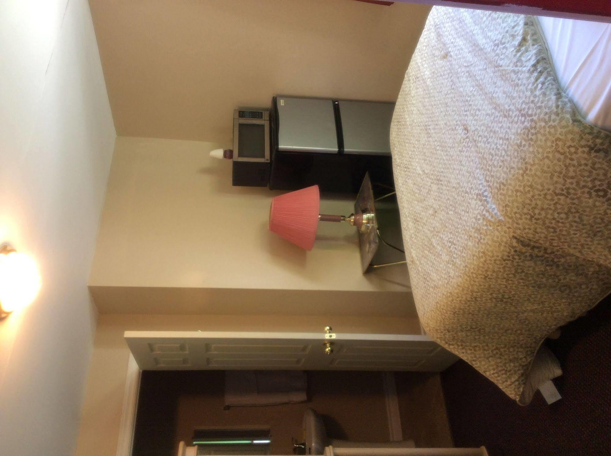 Palace Inn Motel Sarnia Kültér fotó